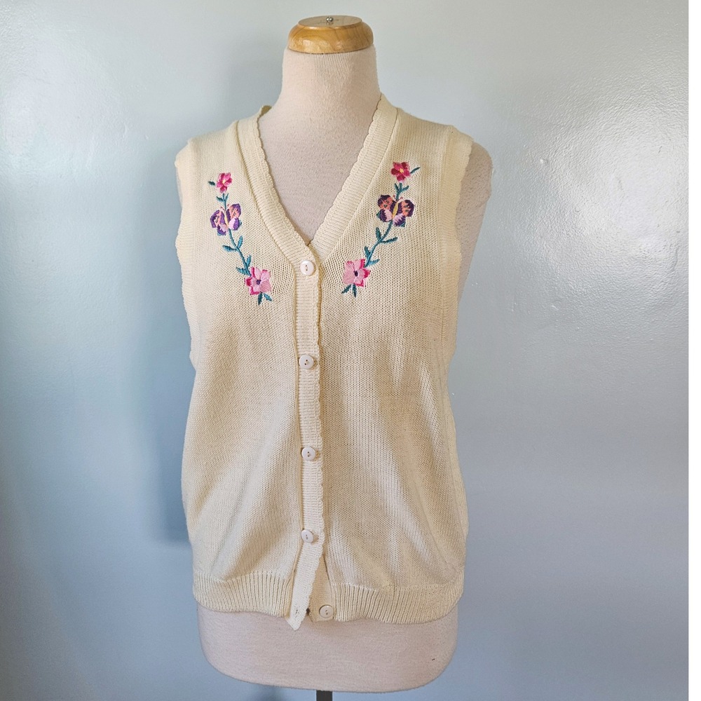 Vtg 90s S.G. Sport Cream Knit Sweater Vest Embroidered Butterfly Floral Medium